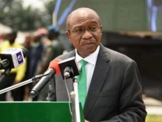 Reactions As Emefiele gives up On Who Gave Permission For The Resigning Of N1000, N500 And N200 Notes