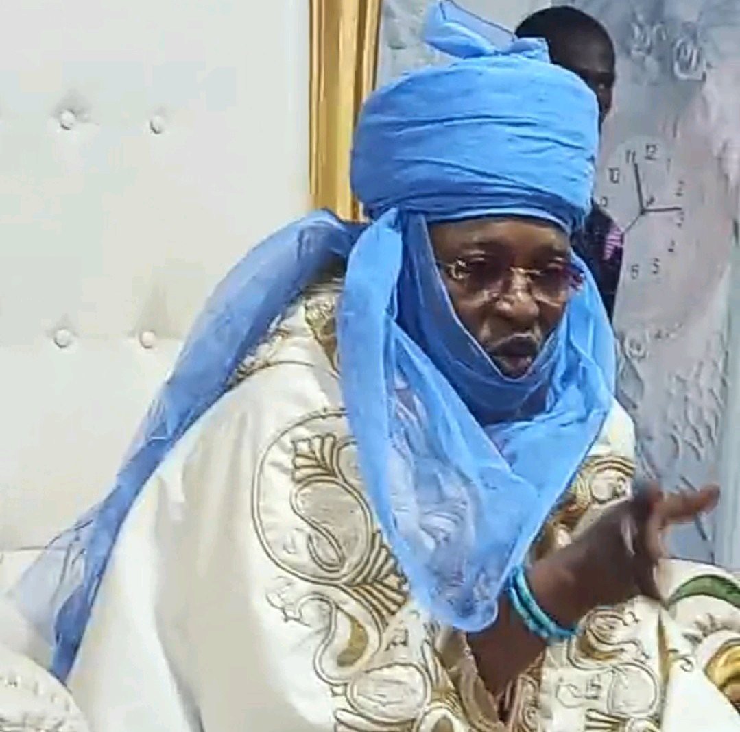 Mixed Opinion As Oluwo of Iwo Dresses Like Emir in the North, Installs The New Otun Imam of Iwoland