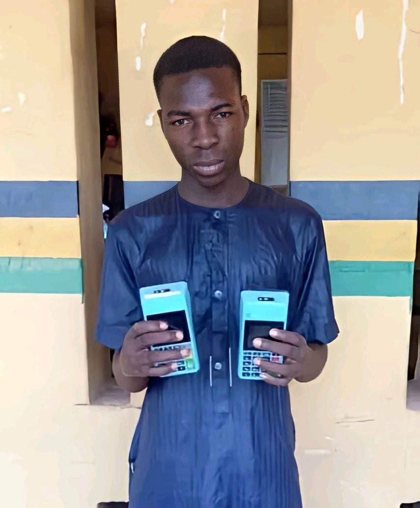 boy confesses saying. "I stole the POS machine from the shop, withdrew N293,000 and used it to play SportsBet"